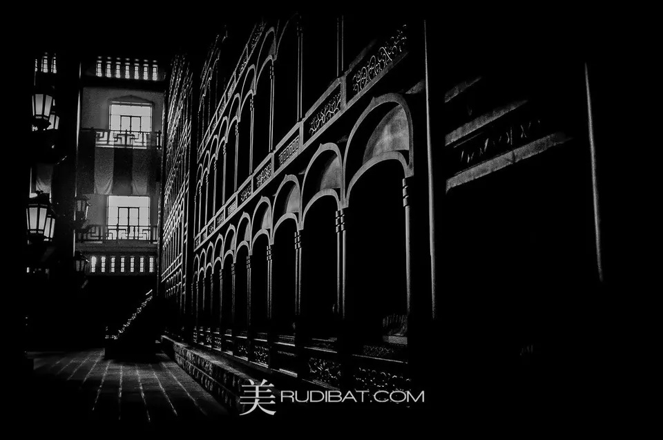 Arches – This shot was taken at a Buddhist temple in the Fukui prefecture Japan.