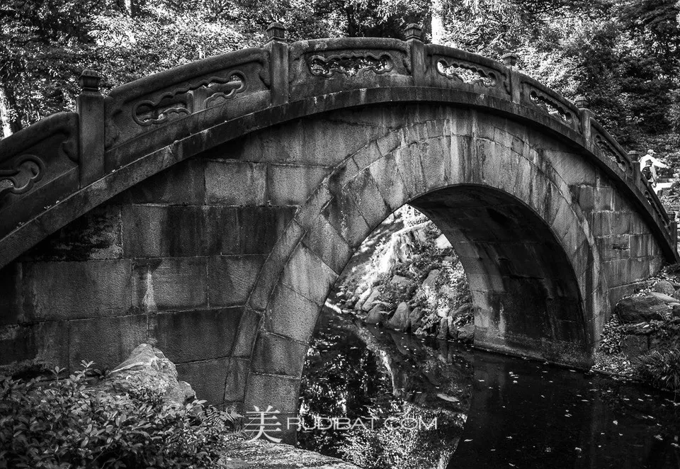 Stone Bridge – In Koishikawa Korankuen Gardens Tokyo Autumn 2015