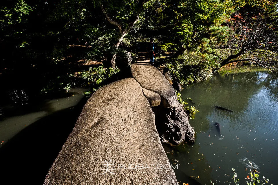 Stone Walkway – Beautiful stone walkway at Rikugien Gardepark Tokyo Autumn 2015
