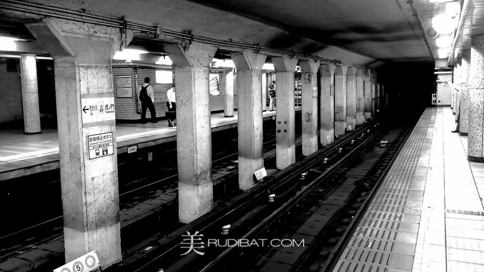 Subway 1 – Tokyo underground station