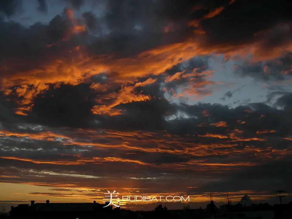 Wild Fire – Taken from a roof top in the West End Fremantle.